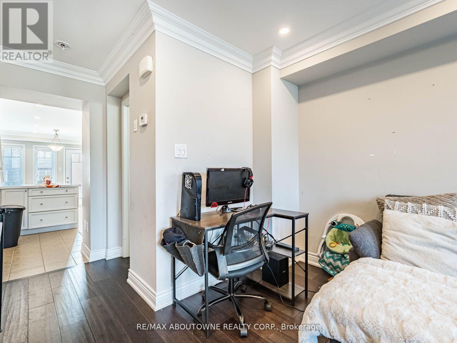 Unit 29 - 6020 Derry Road, Milton, Ontario  L9T 8L6 - Photo 17 - W12731834