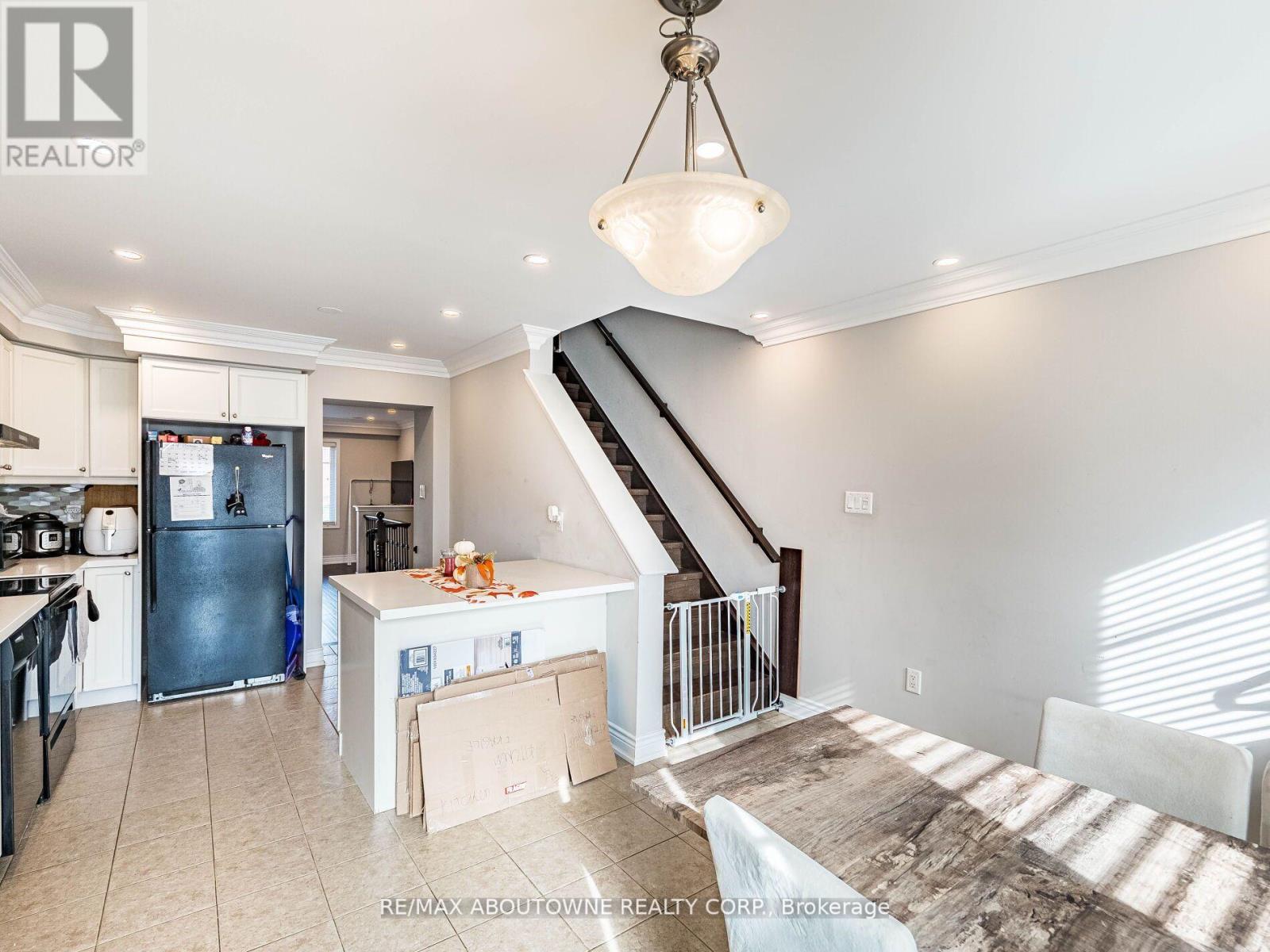 Unit 29 - 6020 Derry Road, Milton, Ontario  L9T 8L6 - Photo 20 - W12731834