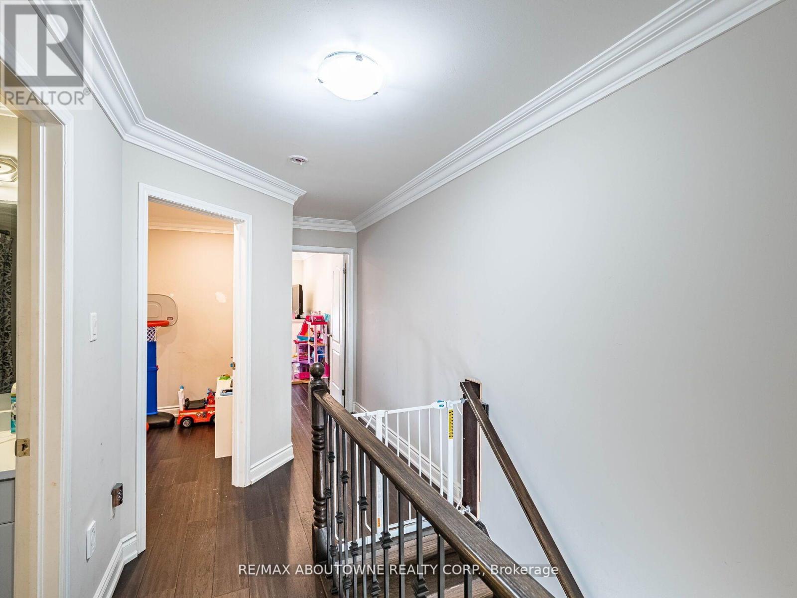 Unit 29 - 6020 Derry Road, Milton, Ontario  L9T 8L6 - Photo 34 - W12731834