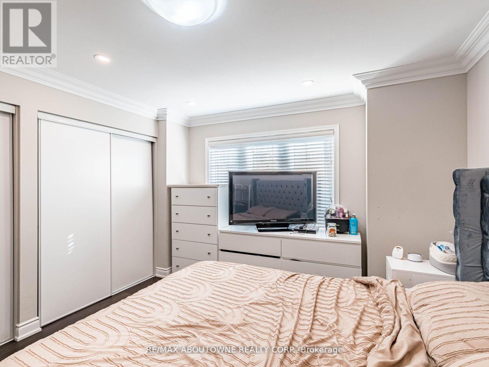 Unit 29 - 6020 Derry Road, Milton, Ontario  L9T 8L6 - Photo 36 - W12731834