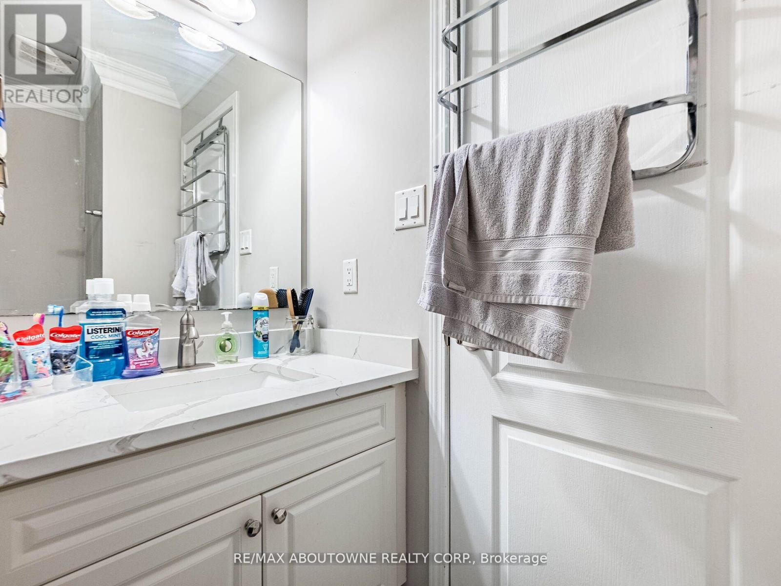 Unit 29 - 6020 Derry Road, Milton, Ontario  L9T 8L6 - Photo 46 - W12731834