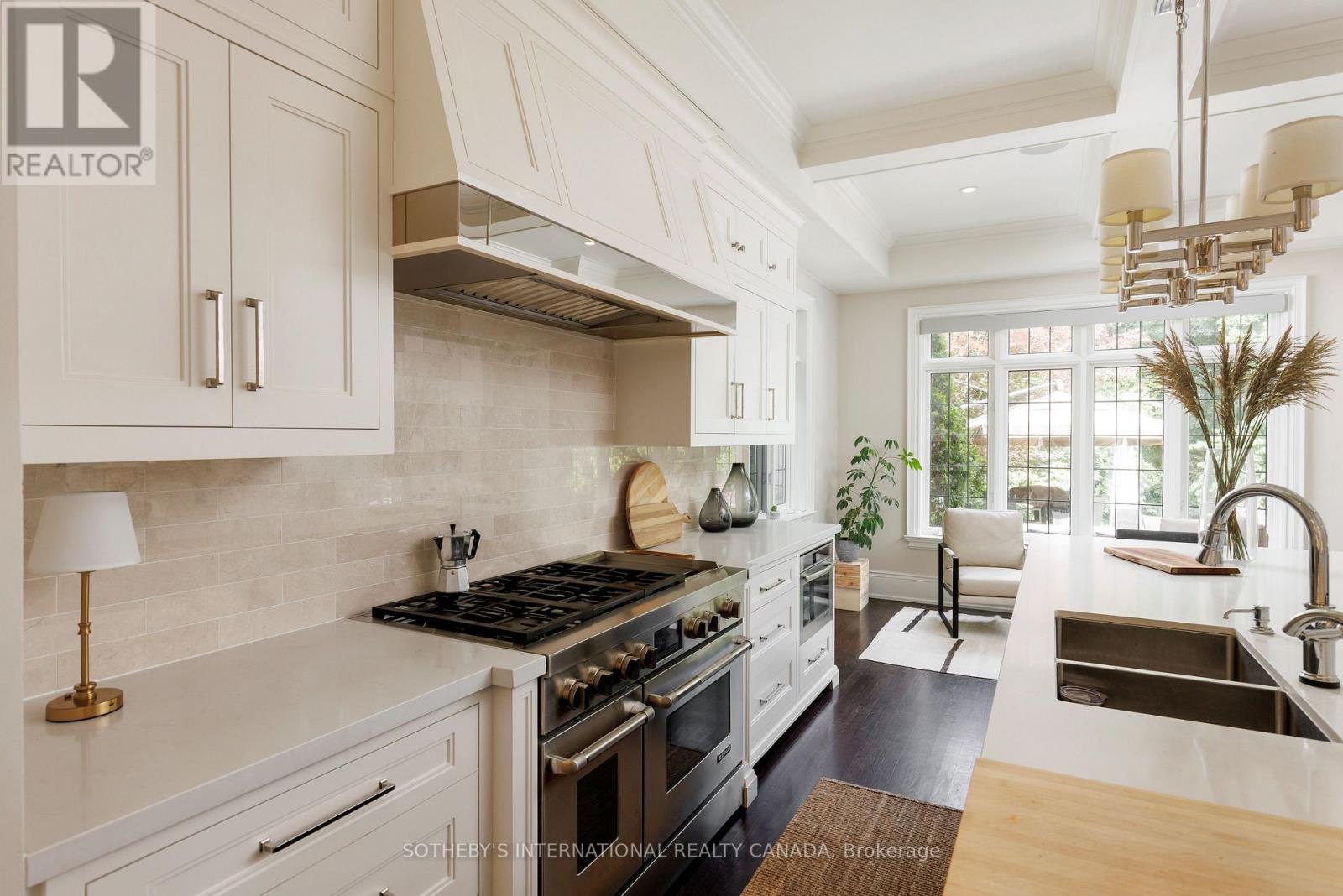 67 Kingsway Crescent, Toronto, Ontario  M8X 2R5 - Photo 14 - W12731842