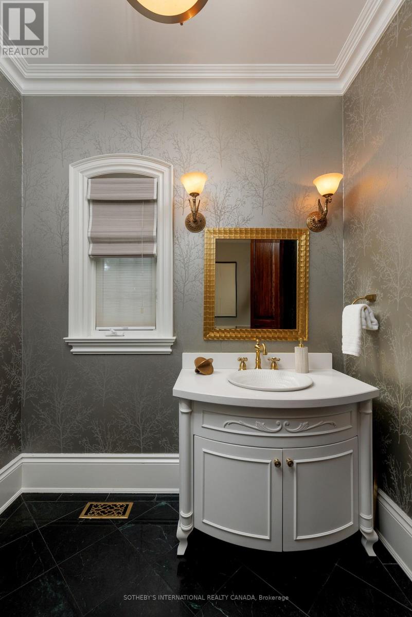 67 Kingsway Crescent, Toronto, Ontario  M8X 2R5 - Photo 18 - W12731842