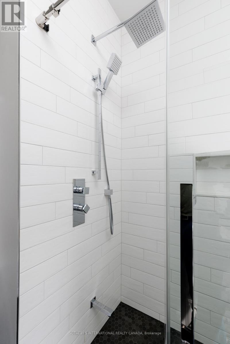 67 Kingsway Crescent, Toronto, Ontario  M8X 2R5 - Photo 35 - W12731842