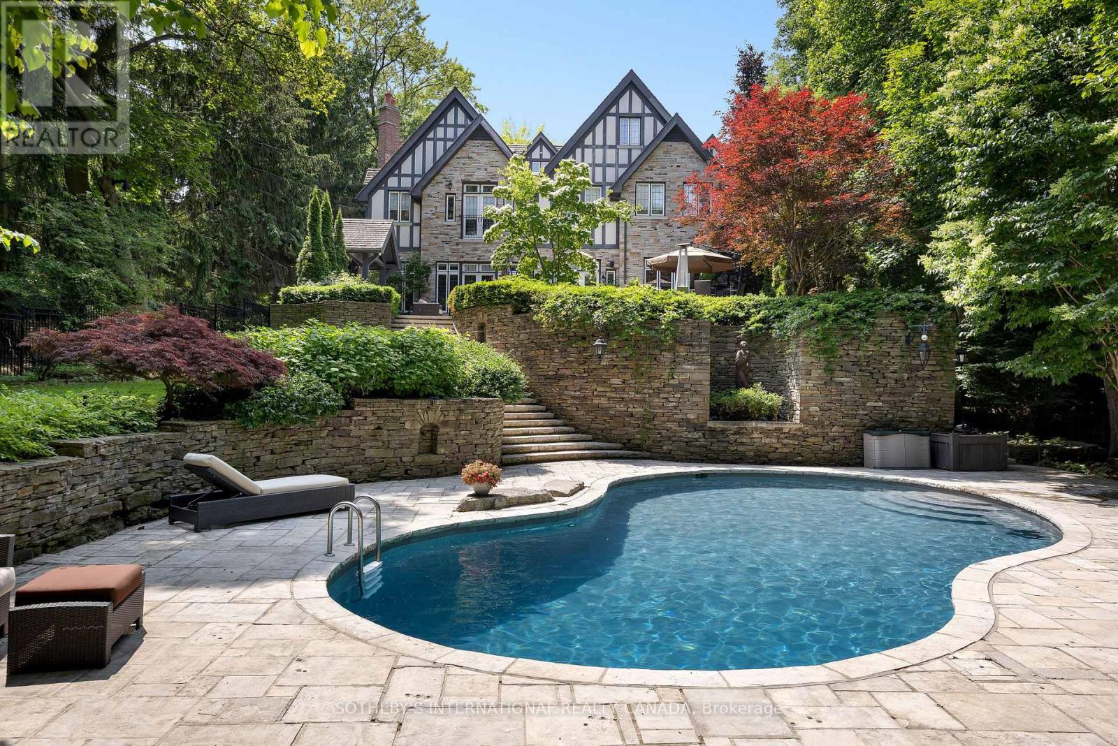 67 Kingsway Crescent, Toronto, Ontario  M8X 2R5 - Photo 9 - W12731842