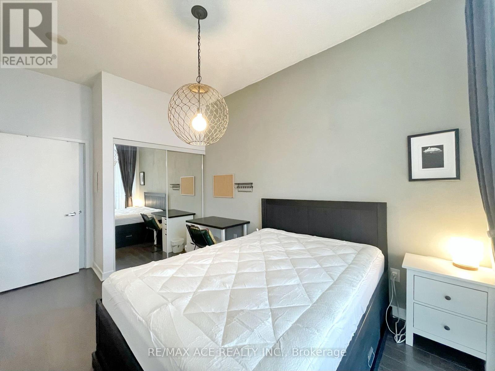 Ph 3210 - 360 Square One Drive, Mississauga, Ontario  L5B 0G7 - Photo 21 - W12731846