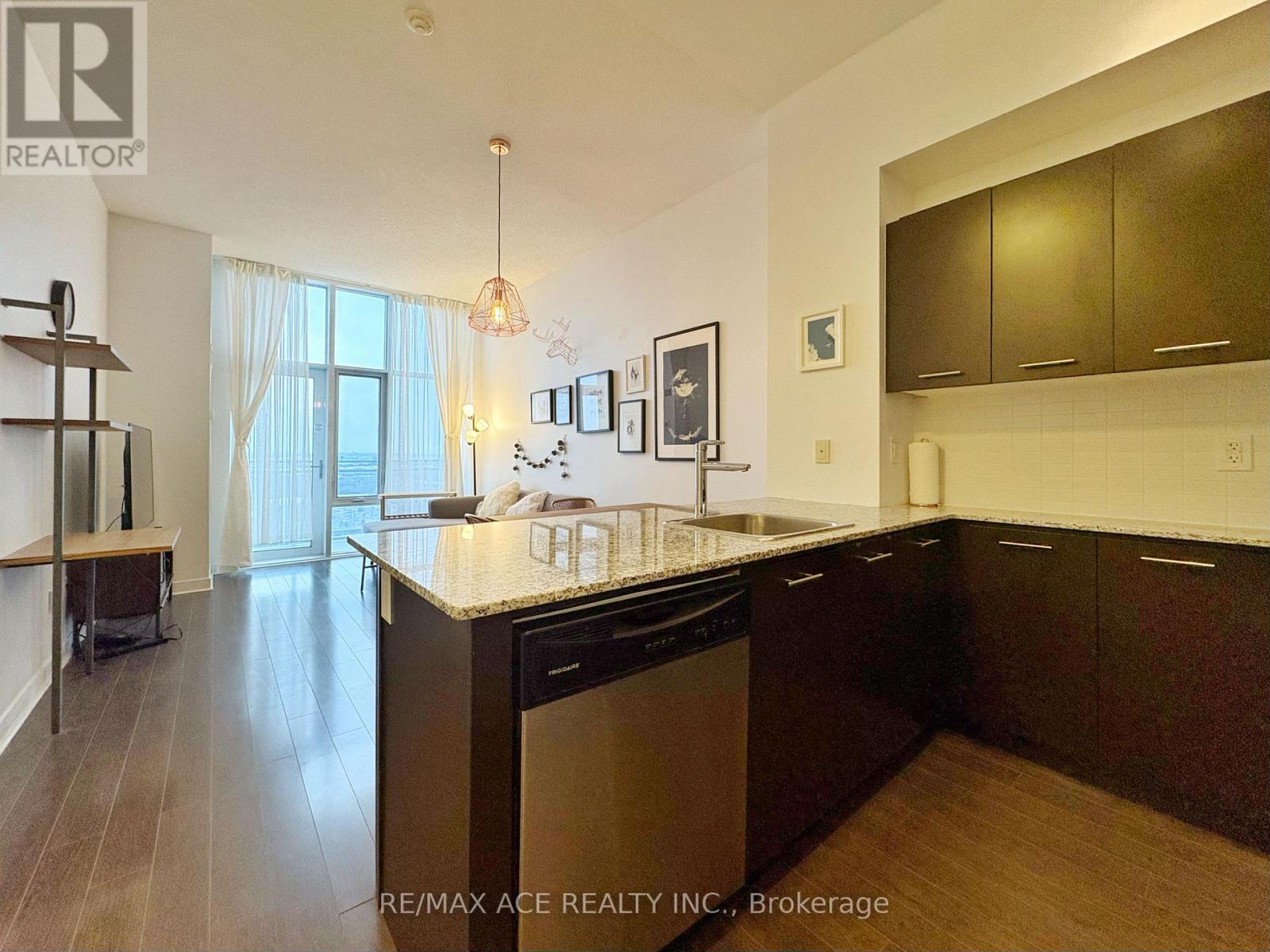 Ph 3210 - 360 Square One Drive, Mississauga, Ontario  L5B 0G7 - Photo 9 - W12731846