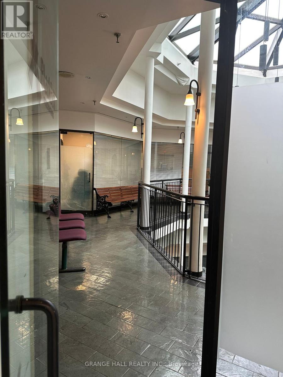 202 - 1649 Dufferin Street, Toronto, Ontario  M6H 4H5 - Photo 5 - W12731898