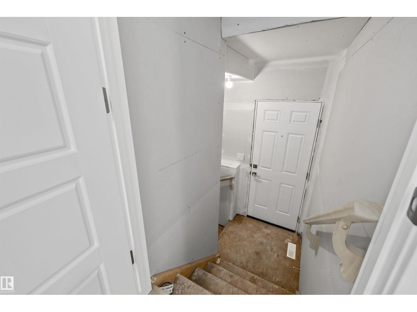 921 19 Av Nw, Edmonton, Alberta  T6T 2X4 - Photo 43 - E4470952