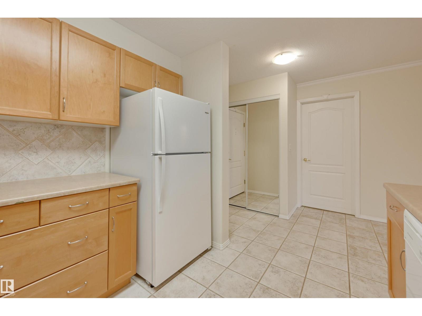 #208 8912 156 St Nw, Edmonton, Alberta  T5R 5Z2 - Photo 7 - E4471155