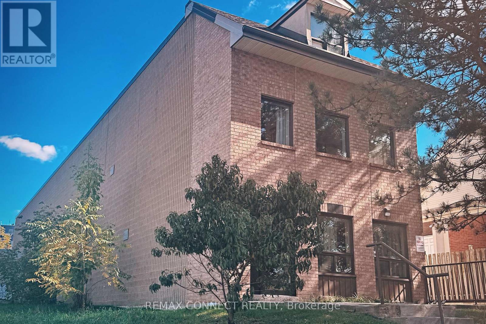 303 - 4872 VALLEY WAY, Niagara Falls, Ontario