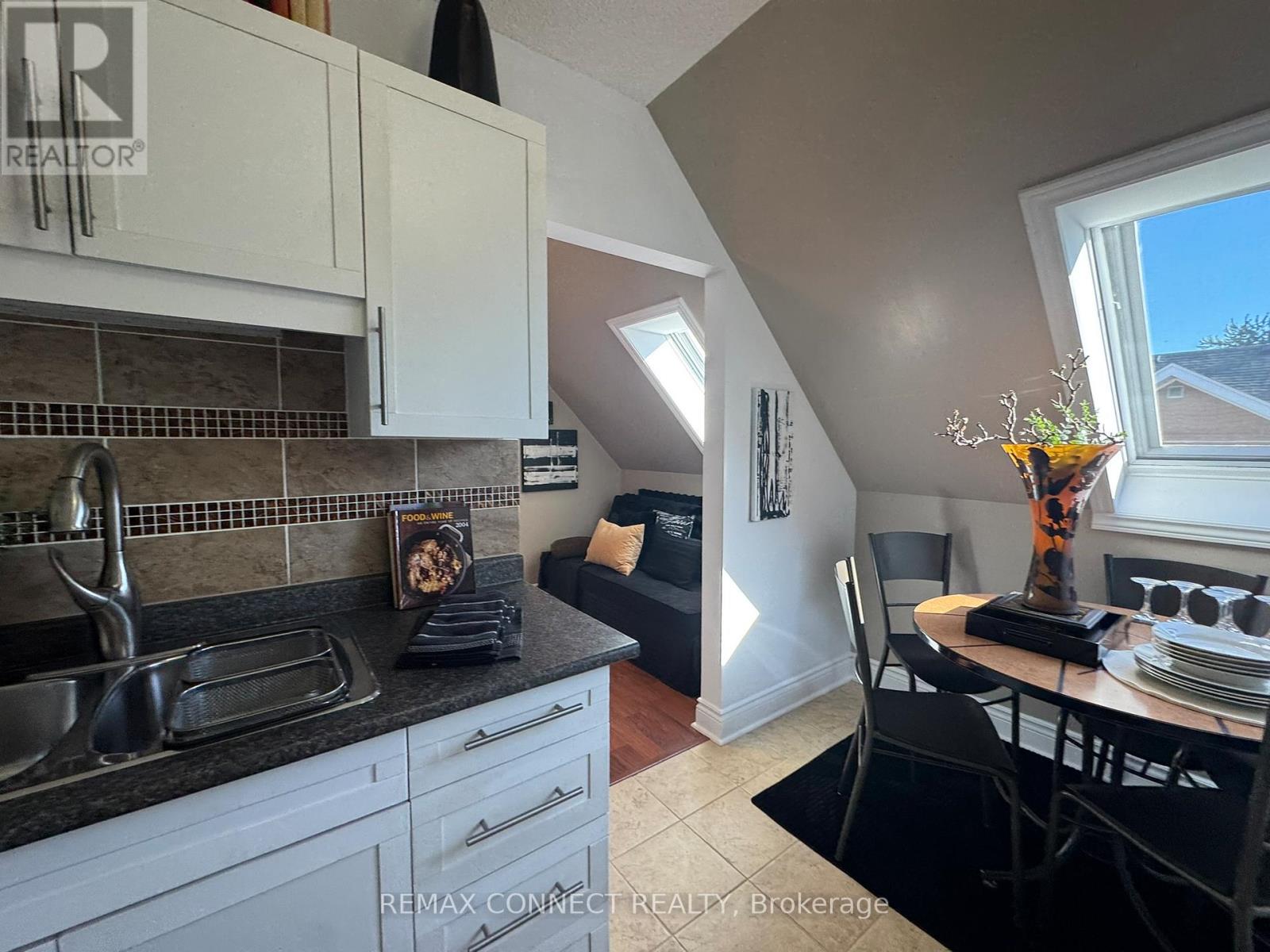 303 - 4872 Valley Way, Niagara Falls, Ontario  L2E 1W3 - Photo 30 - X12731844