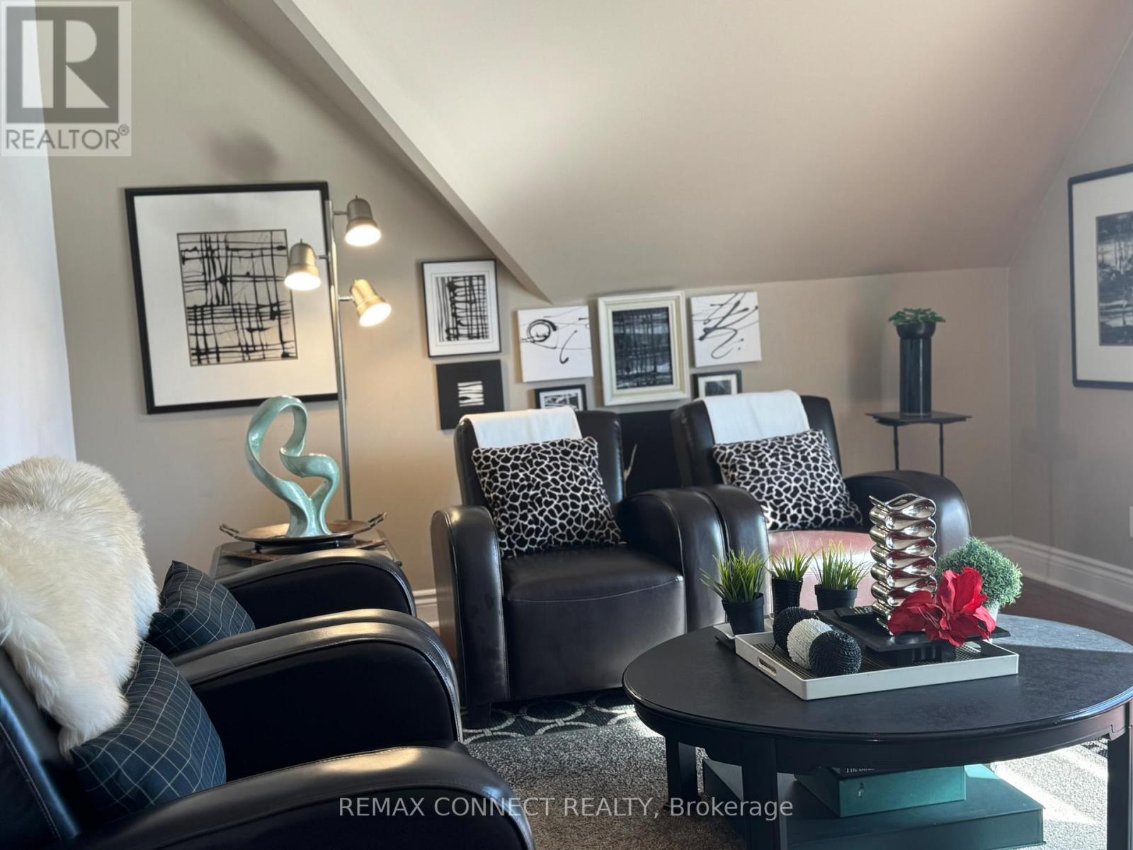 303 - 4872 Valley Way, Niagara Falls, Ontario  L2E 1W3 - Photo 5 - X12731844