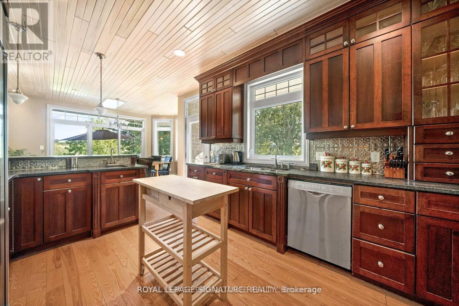 46 Stapleton Road, Prince Edward County, Ontario  K0K 2T0 - Photo 16 - X12731942