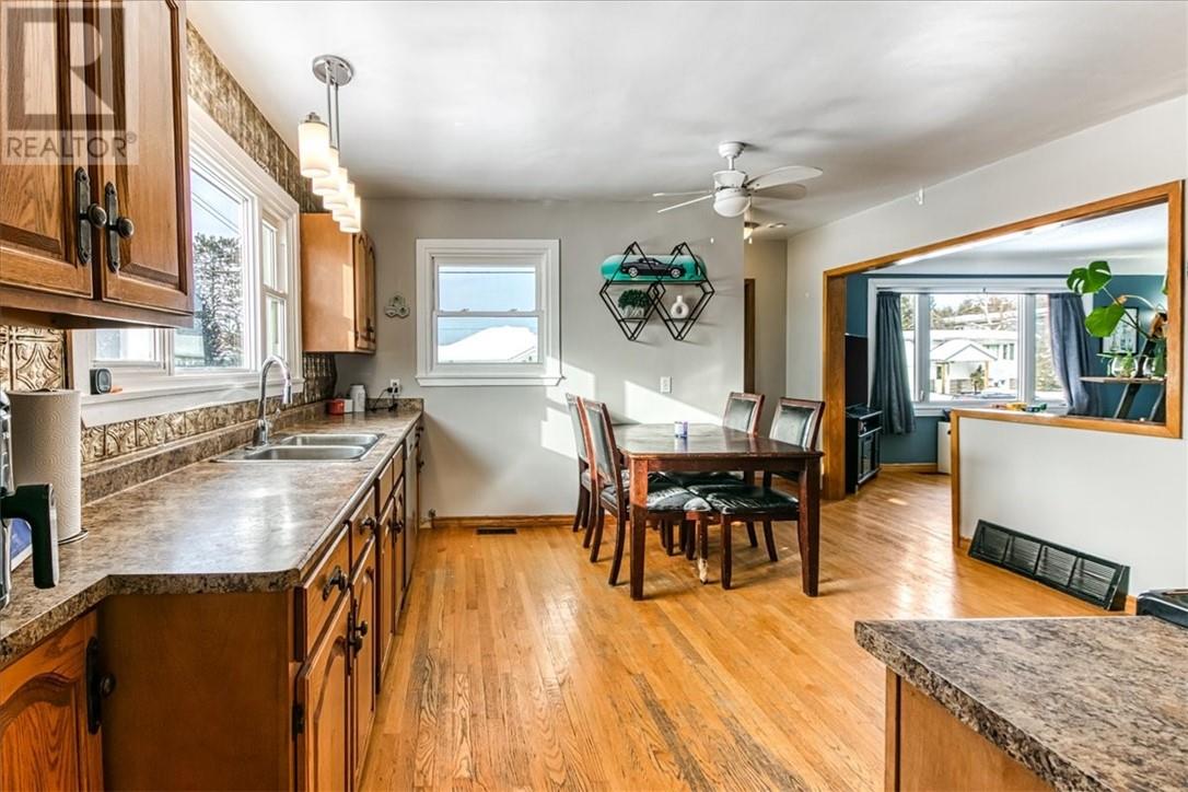 154 Charette Avenue, Chelmsford, Ontario  P0M 1L0 - Photo 7 - 2126213