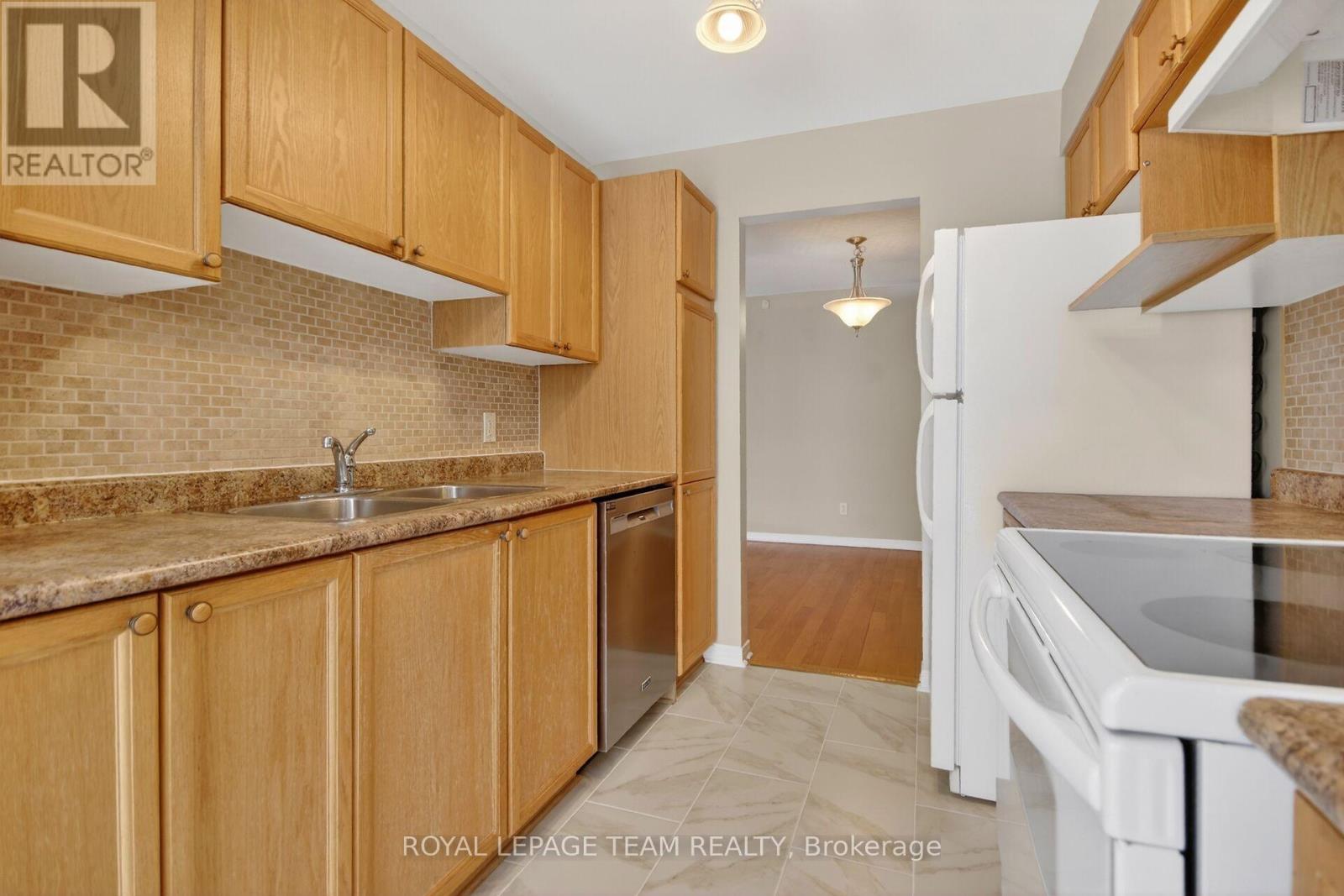 35 Upney Drive, Ottawa, Ontario  K2J 5G7 - Photo 12 - X12732080