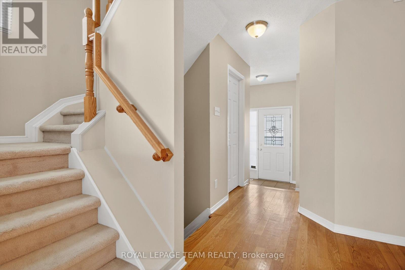 35 Upney Drive, Ottawa, Ontario  K2J 5G7 - Photo 2 - X12732080