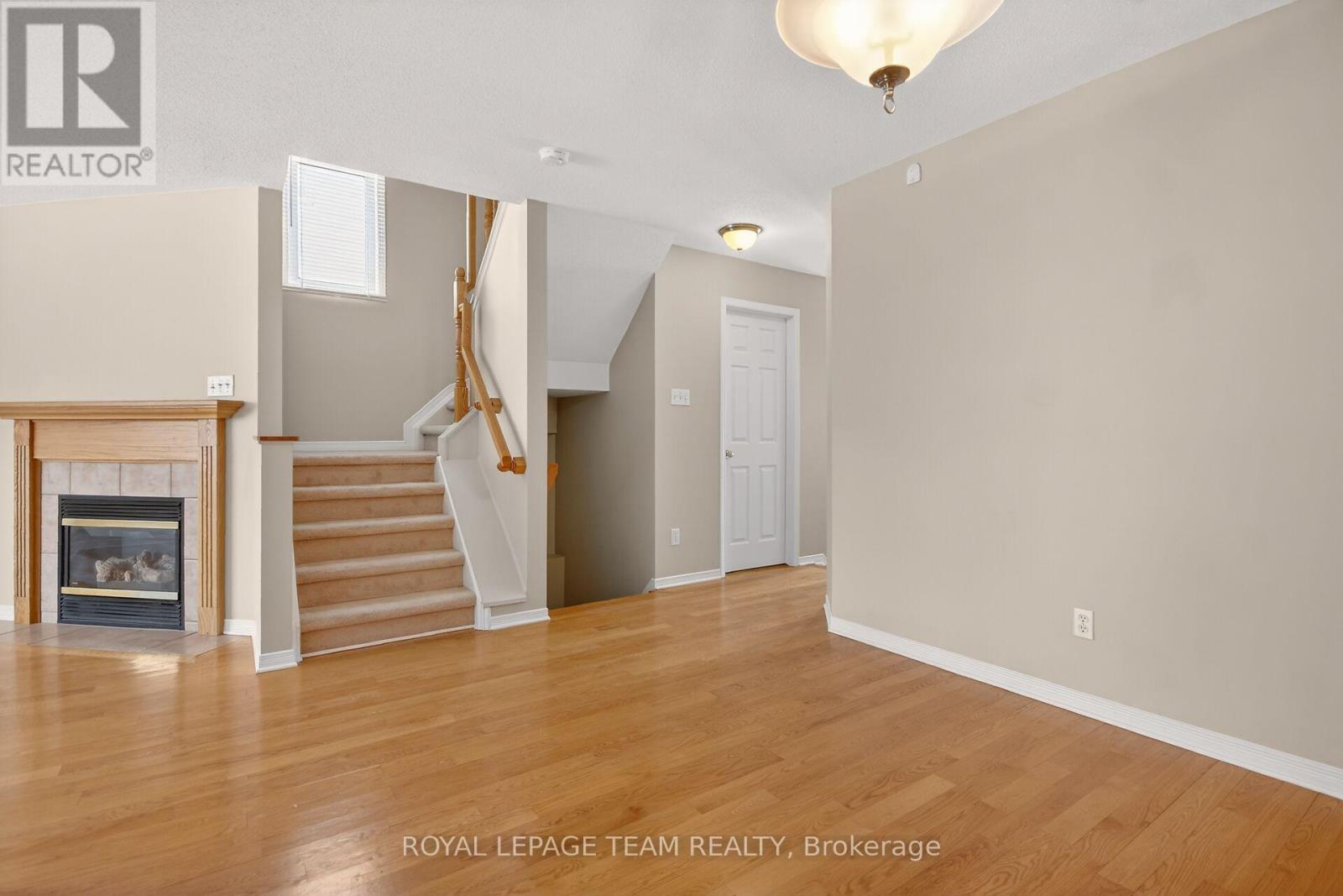 35 Upney Drive, Ottawa, Ontario  K2J 5G7 - Photo 3 - X12732080