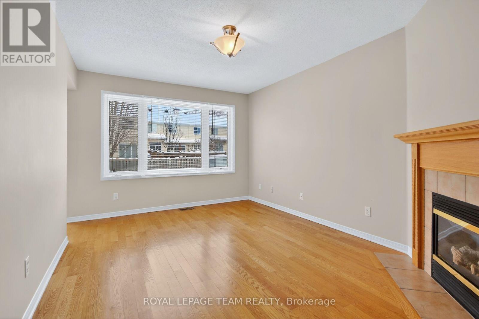 35 Upney Drive, Ottawa, Ontario  K2J 5G7 - Photo 5 - X12732080