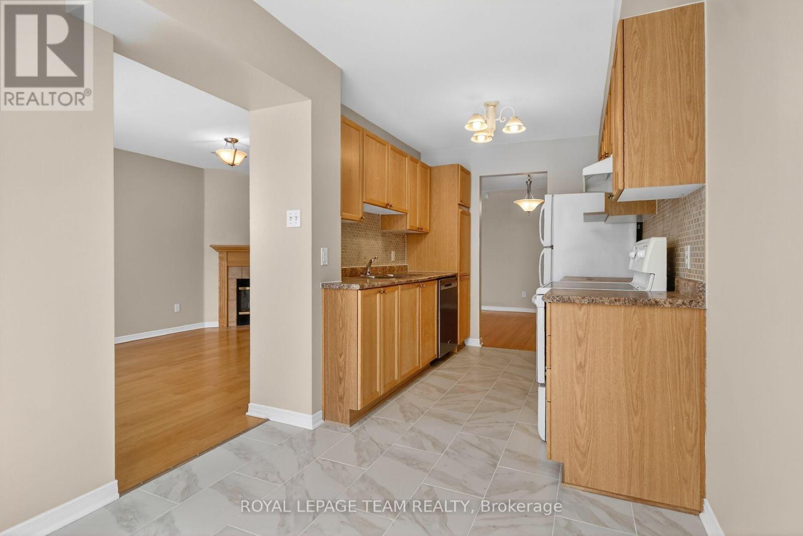 35 Upney Drive, Ottawa, Ontario  K2J 5G7 - Photo 9 - X12732080