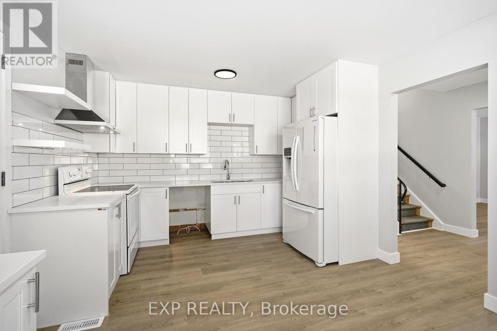 2158 Fillmore Crescent, Ottawa, Ontario  K1J 6A4 - Photo 7 - X12732140