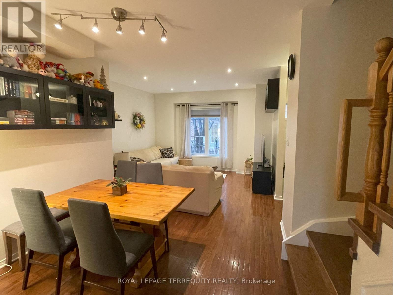 58 - 23 Observatory Lane, Richmond Hill, Ontario  L4C 0M7 - Photo 4 - N12730720