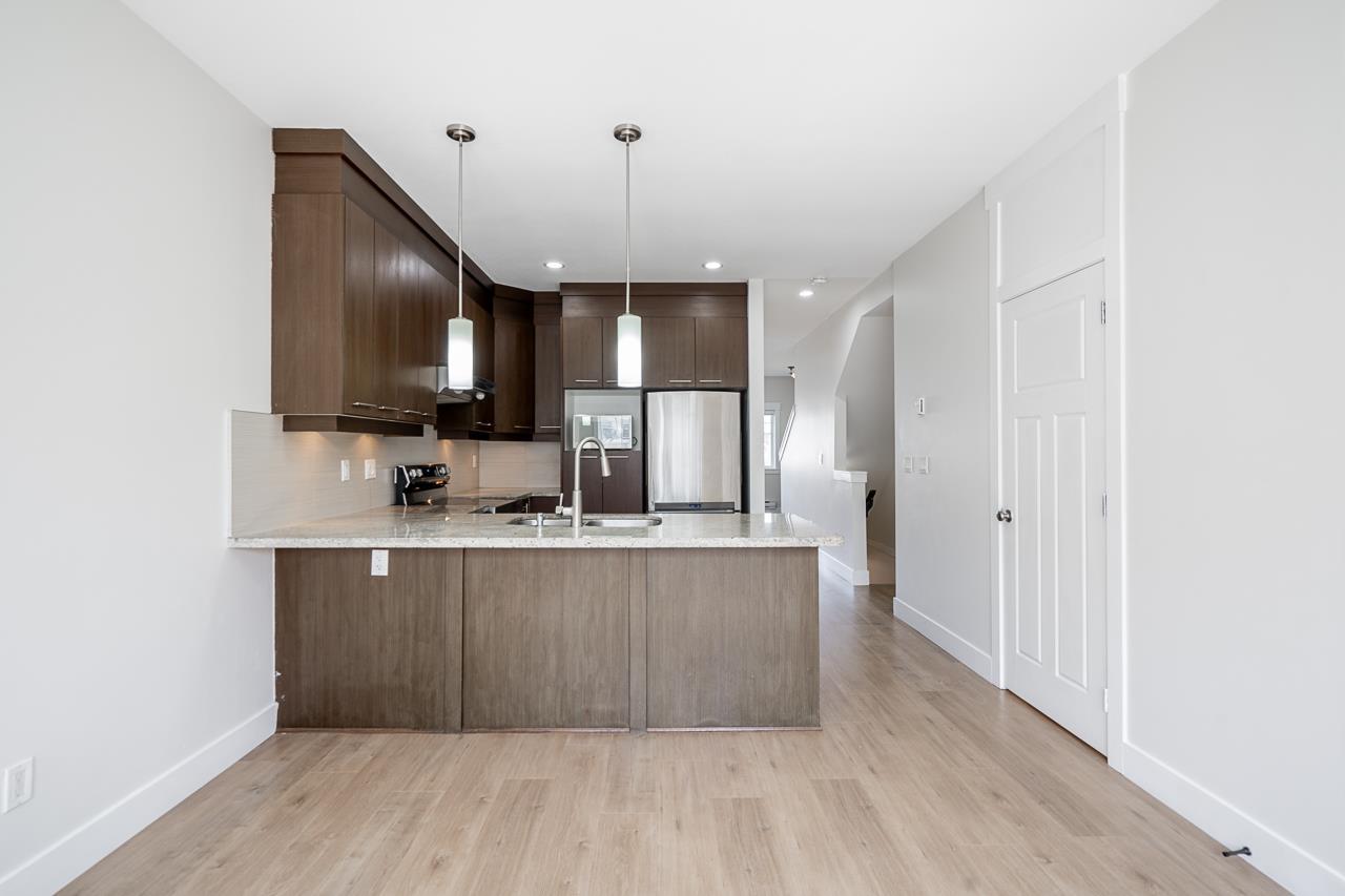 6 30748 Cardinal Avenue, Abbotsford, British Columbia V2T 5P5 - Photo 13 - R3077067