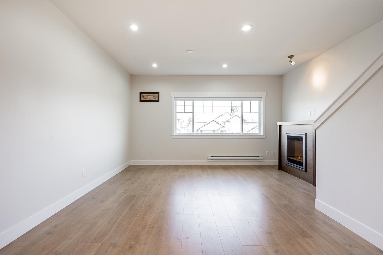 6 30748 Cardinal Avenue, Abbotsford, British Columbia V2T 5P5 - Photo 4 - R3077067