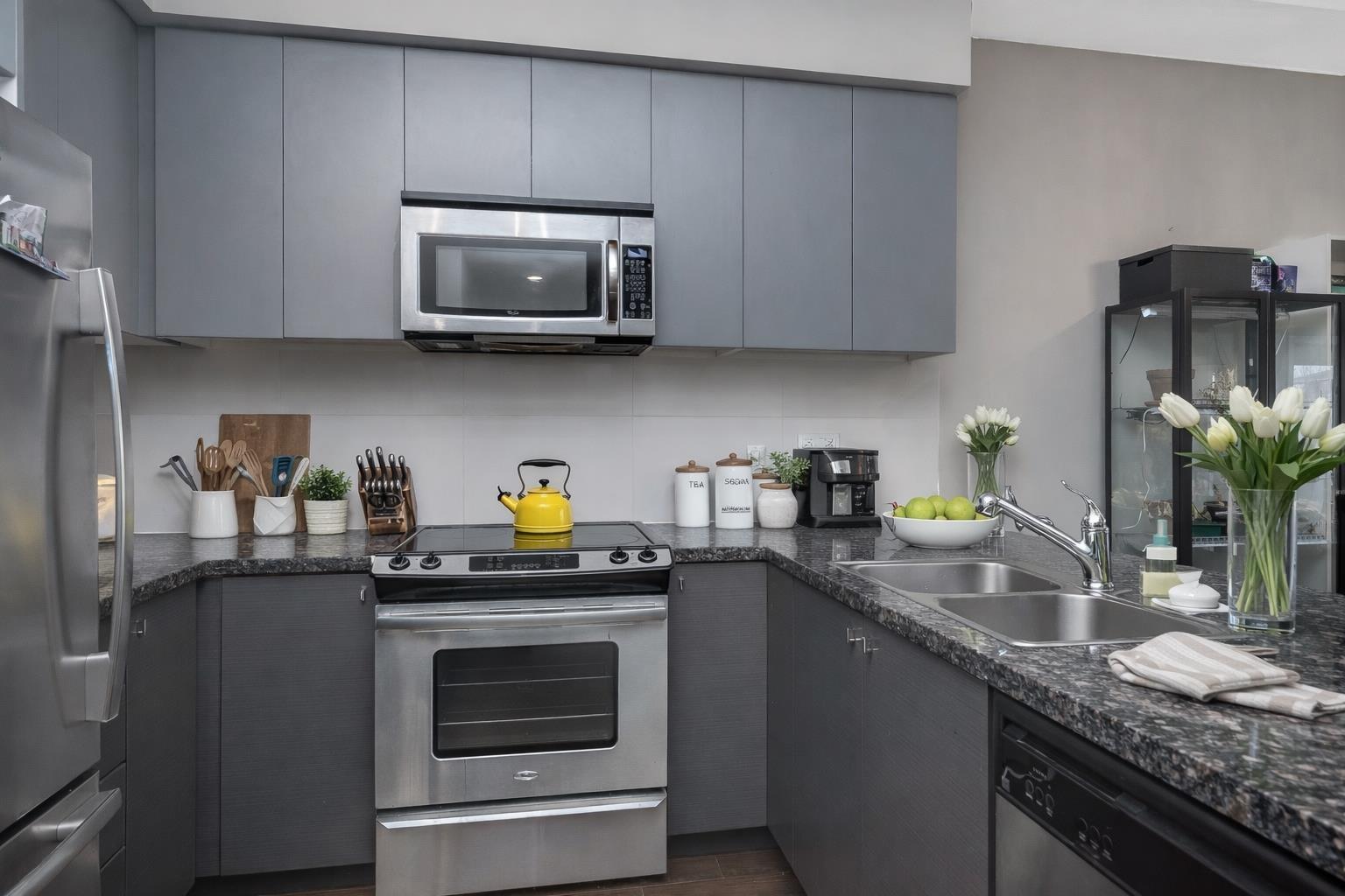 505 6440 194 Street, Surrey, British Columbia  V4N 6J7 - Photo 4 - R3083244