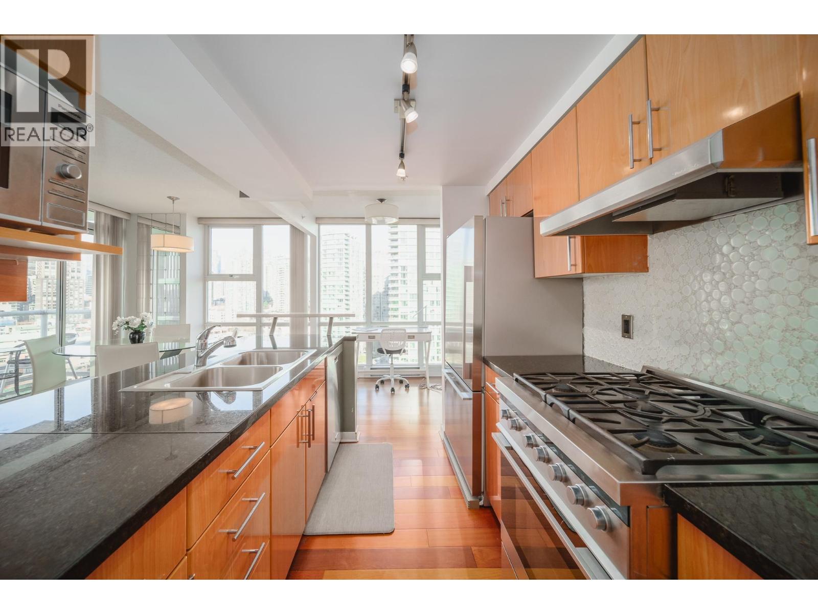 1906 1077 Marinaside Crescent, Vancouver, British Columbia  V6Z 2Z5 - Photo 6 - R3083547