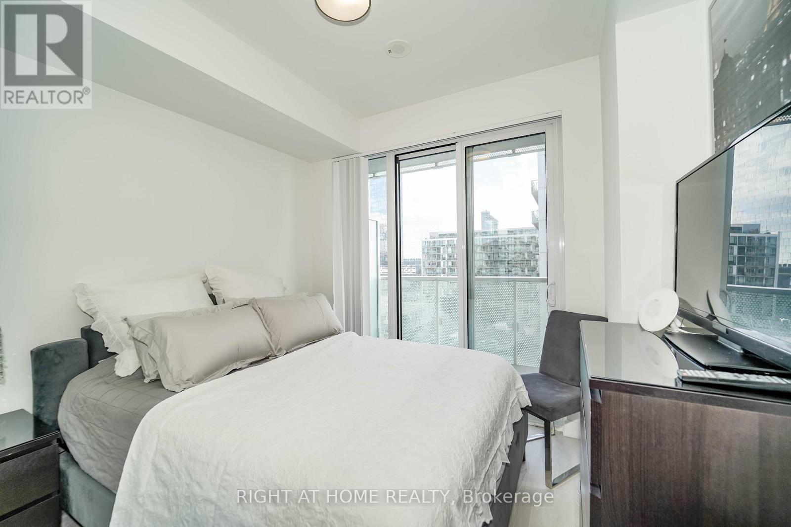 707 - 15 Queens Quay E, Toronto, Ontario  M5E 0C5 - Photo 12 - C12732048
