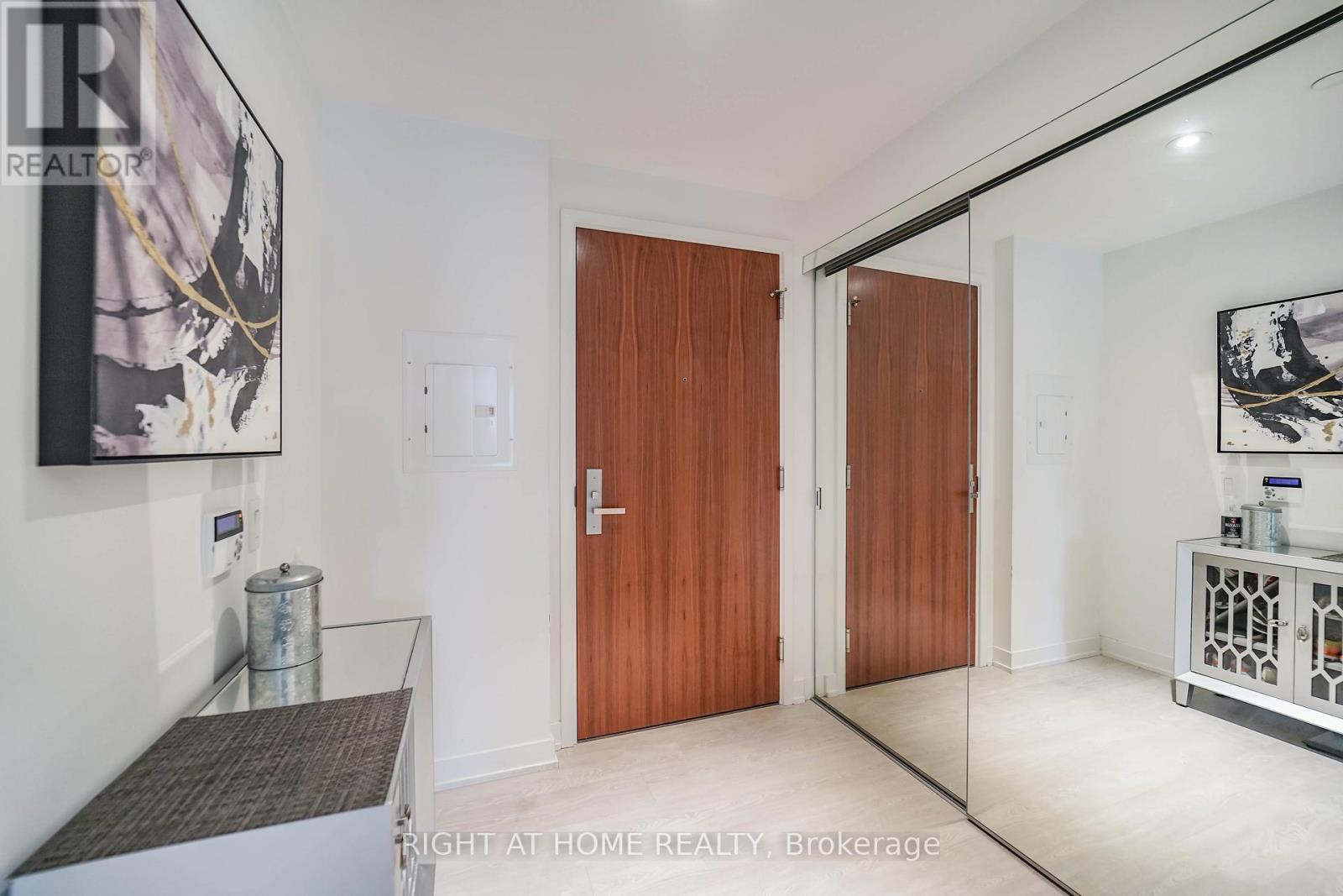 707 - 15 Queens Quay E, Toronto, Ontario  M5E 0C5 - Photo 5 - C12732048