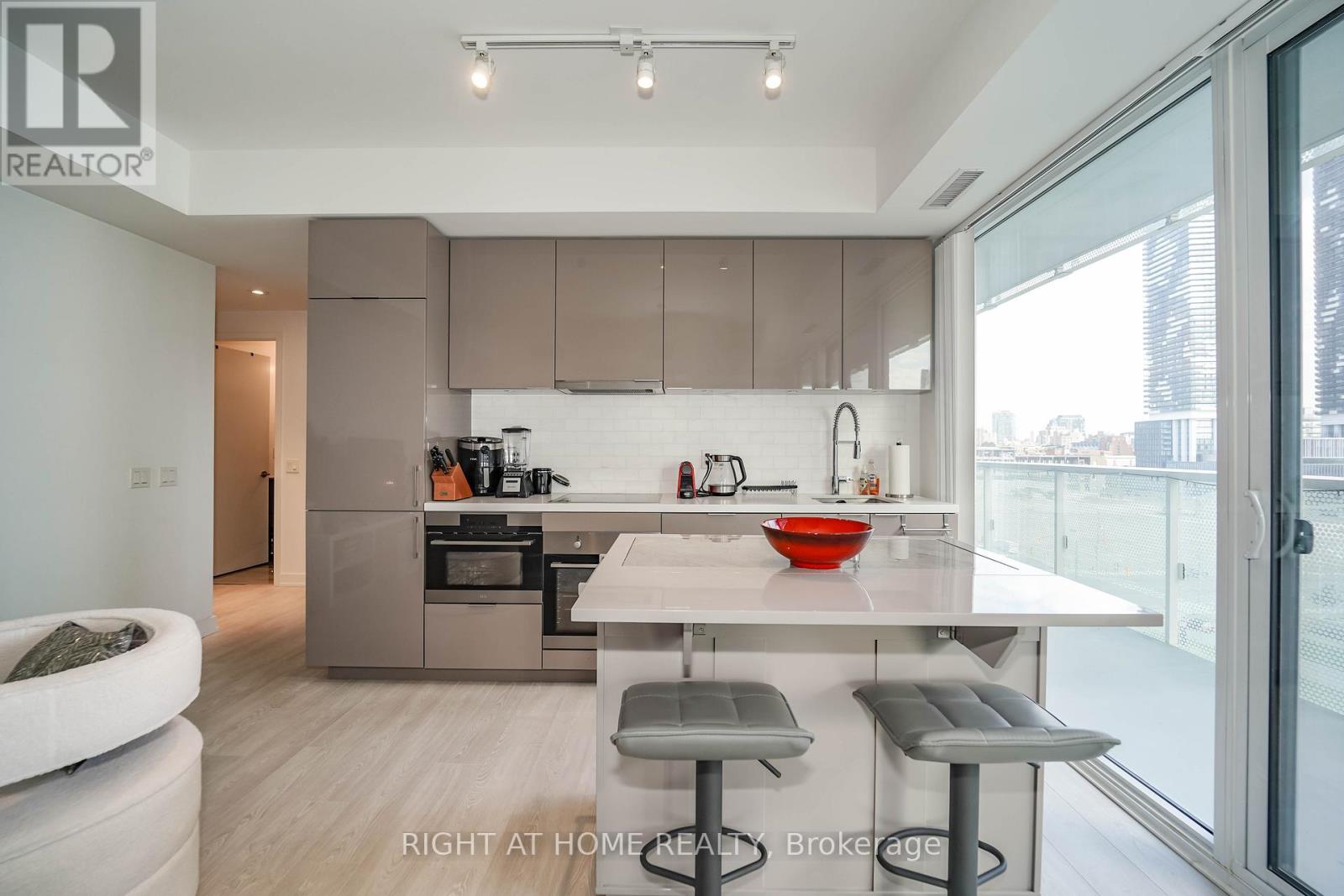 707 - 15 Queens Quay E, Toronto, Ontario  M5E 0C5 - Photo 6 - C12732048