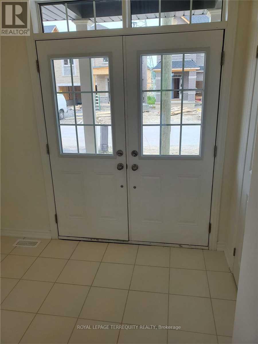 1095 Skyridge Boulevard, Pickering, Ontario  L1X 0M8 - Photo 3 - E12731752