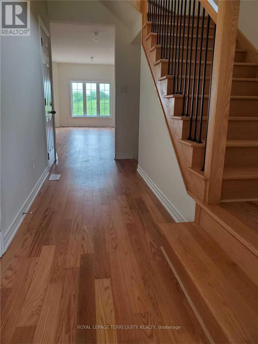 1095 Skyridge Boulevard, Pickering, Ontario  L1X 0M8 - Photo 4 - E12731752