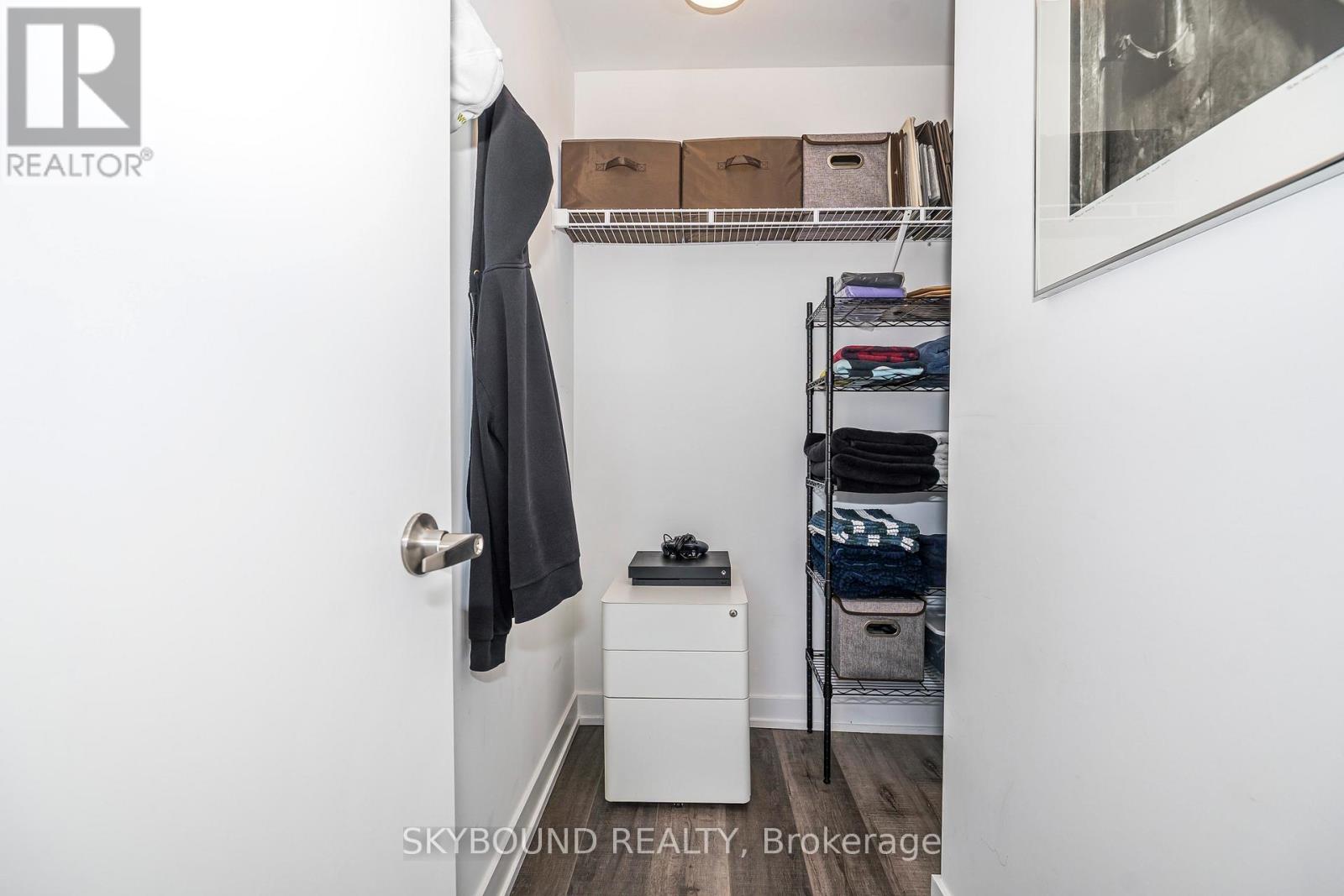 # 805 - 630 Greenwood Avenue, Toronto, Ontario  M4J 0A8 - Photo 19 - E12732028