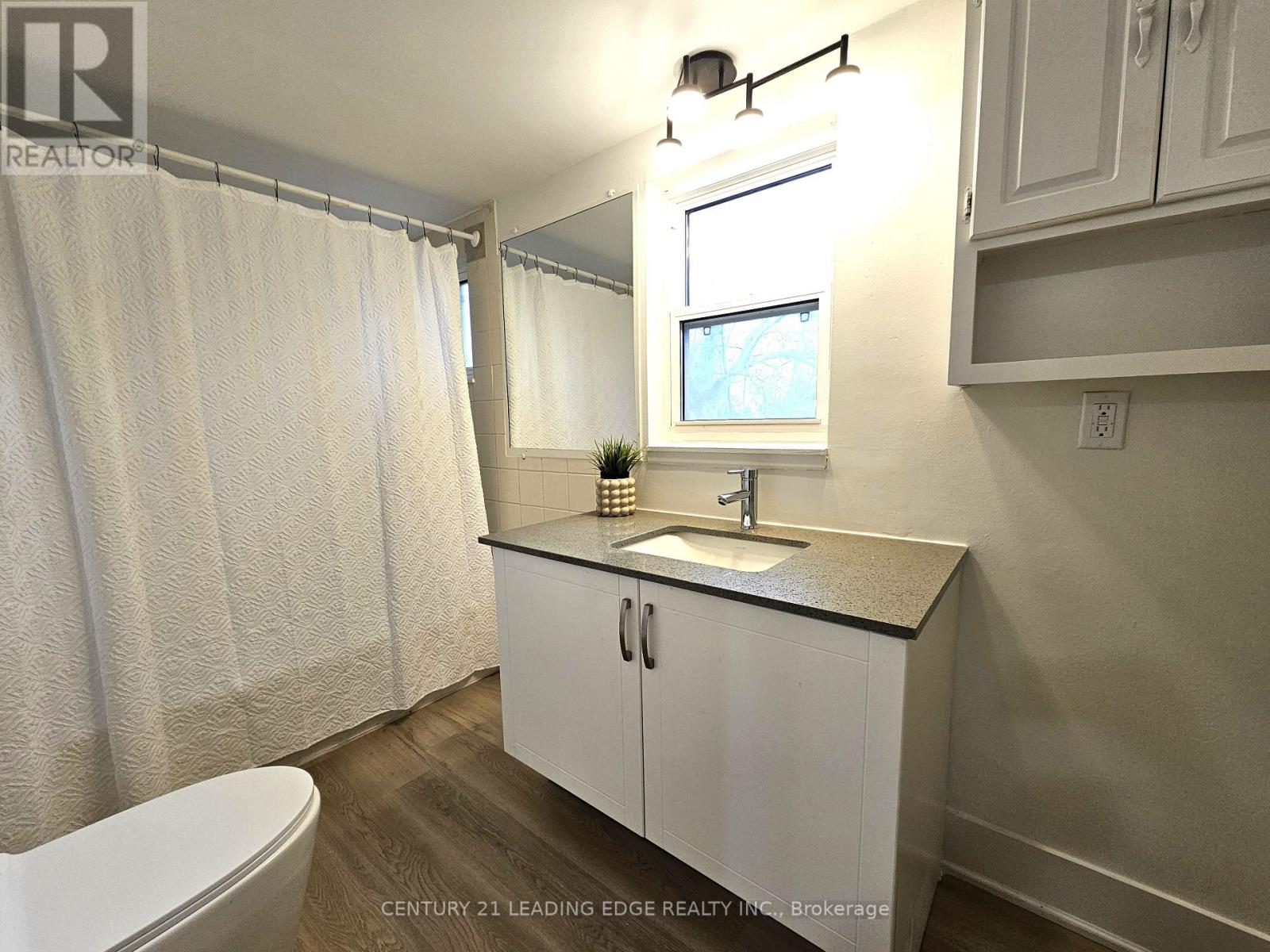 399 The Queensway South, Georgina, Ontario  L4P 2C6 - Photo 13 - N12732040