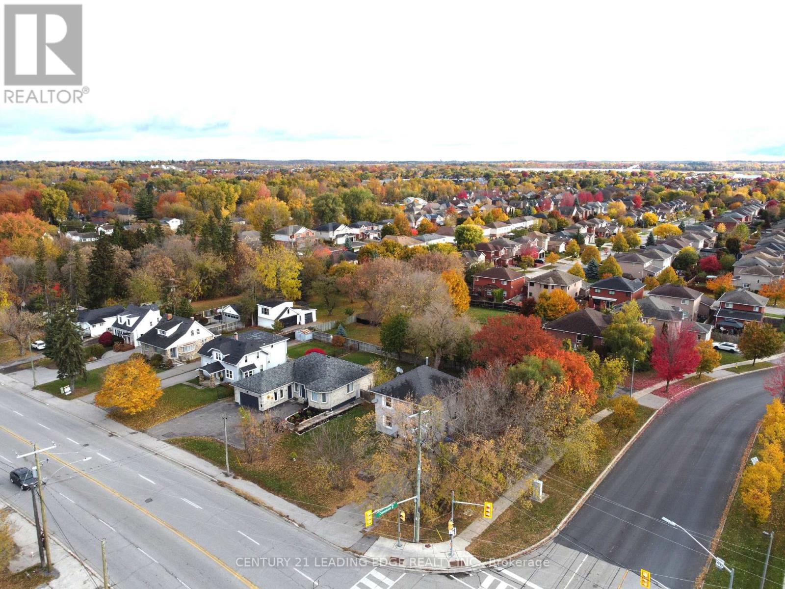 399 The Queensway South, Georgina, Ontario  L4P 2C6 - Photo 19 - N12732040