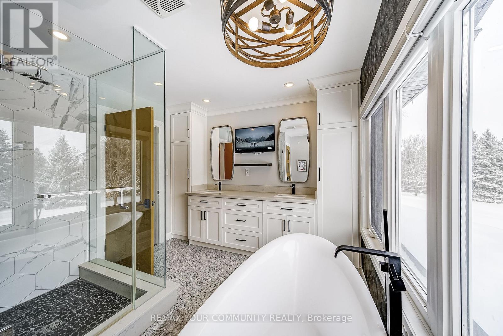 3433 Mount Albert Road, East Gwillimbury, Ontario  L0G 1V0 - Photo 25 - N12732052