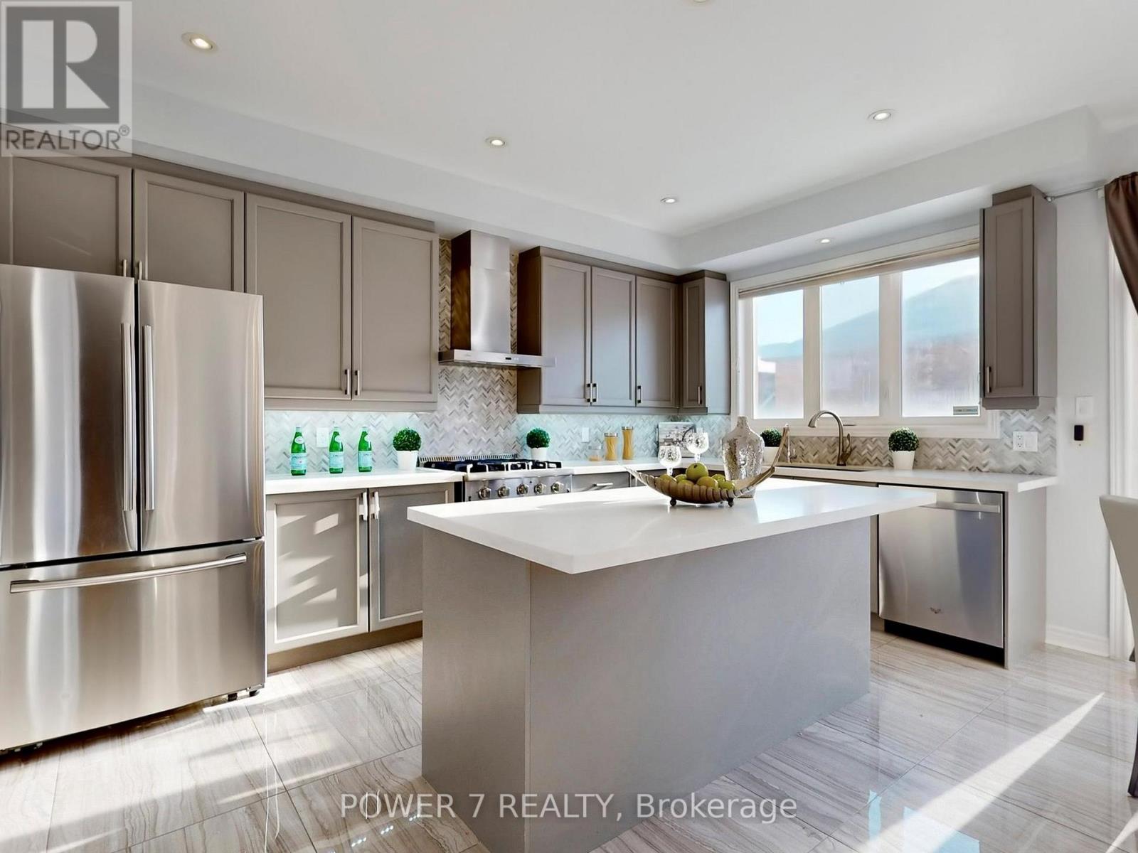 3 Demoray Court, Markham, Ontario  L6E 2E8 - Photo 14 - N12732068