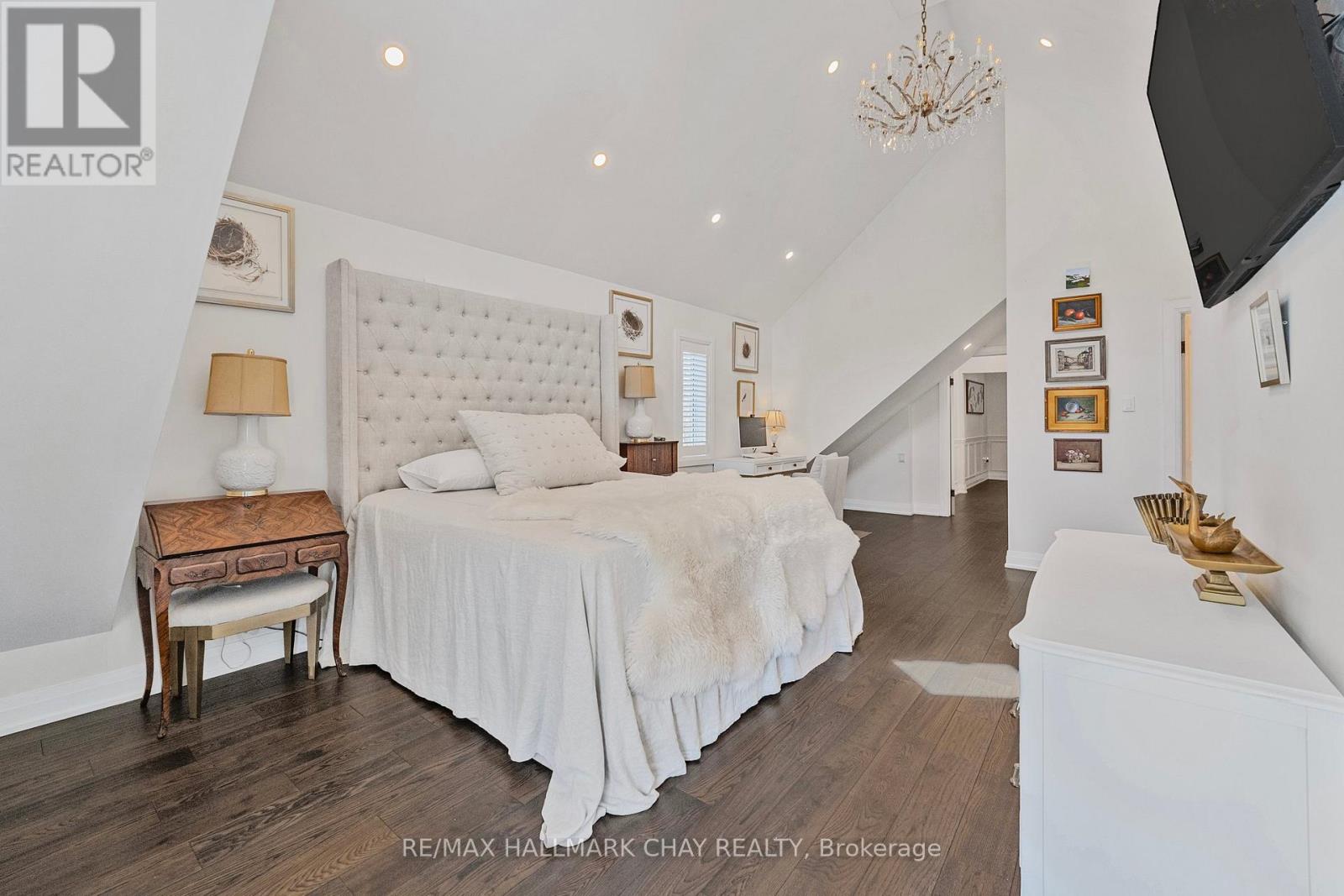 11 Catherine Avenue, Aurora, Ontario  L4G 1K4 - Photo 25 - N12732114