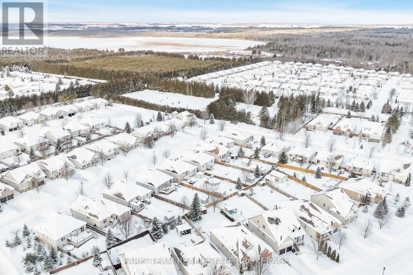 9 Broadpoint Street, Wasaga Beach, Ontario  L9Z 3B8 - Photo 39 - S12732072