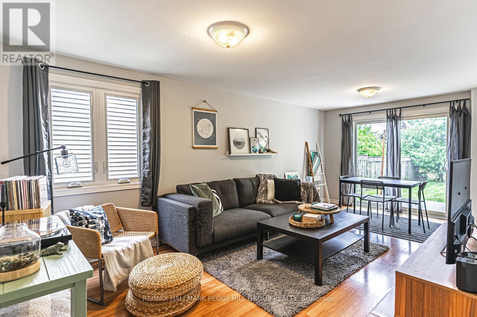 72 Maitland Drive, Barrie (Grove East), Ontario  L4M 5V4 - Photo 2 - S12732132