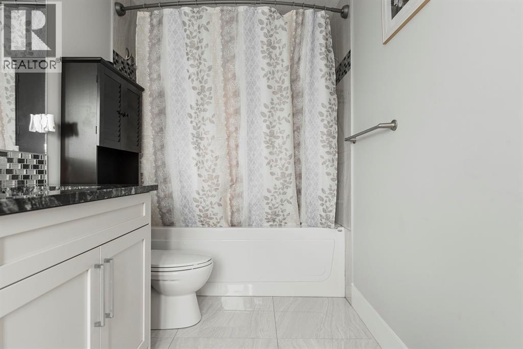 216 Comeau Crescent, Fort Mcmurray, Alberta  T9K 2X6 - Photo 32 - A2271595