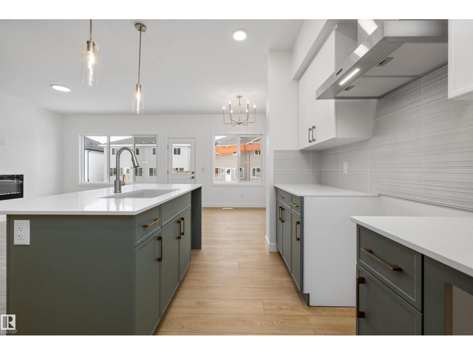 915 19 Av Nw, Edmonton, Alberta  T6T 2X4 - Photo 11 - E4470880