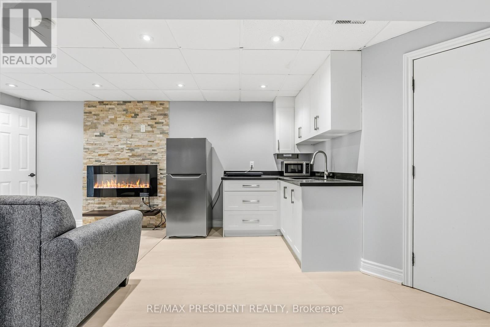 7031 Graydon Court, Mississauga, Ontario  L5N 7H4 - Photo 41 - W12732042