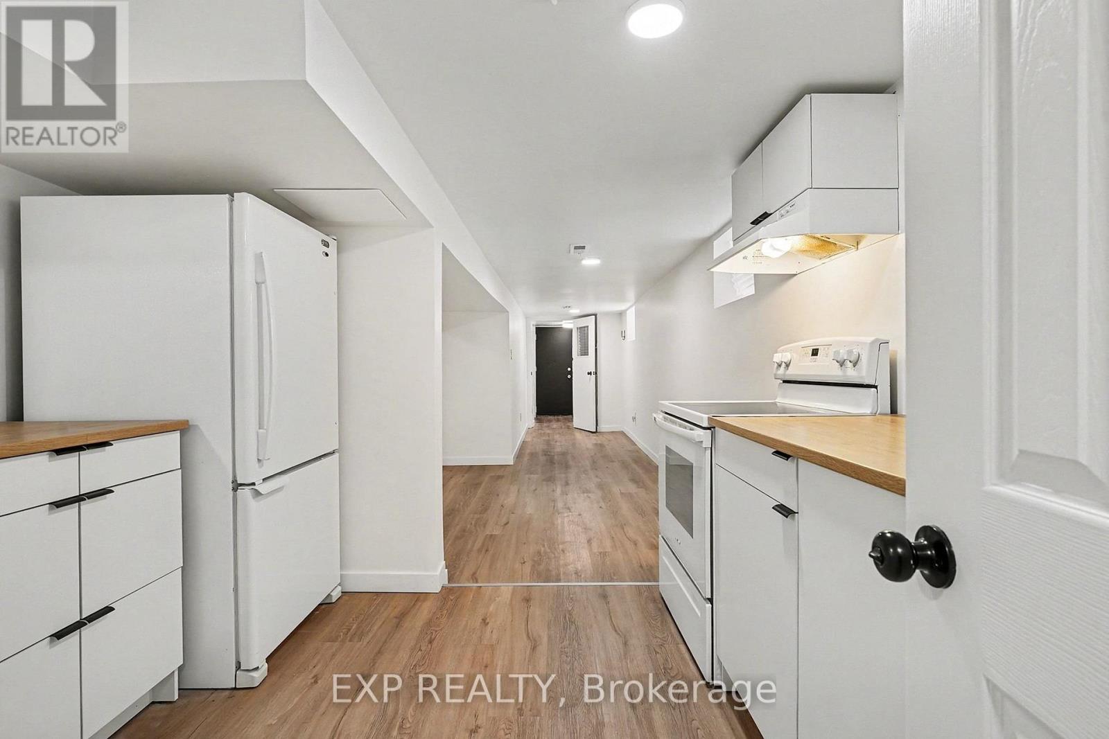 Lower - 82 Howick Avenue, Toronto, Ontario  M6N 1N1 - Photo 10 - W12732076