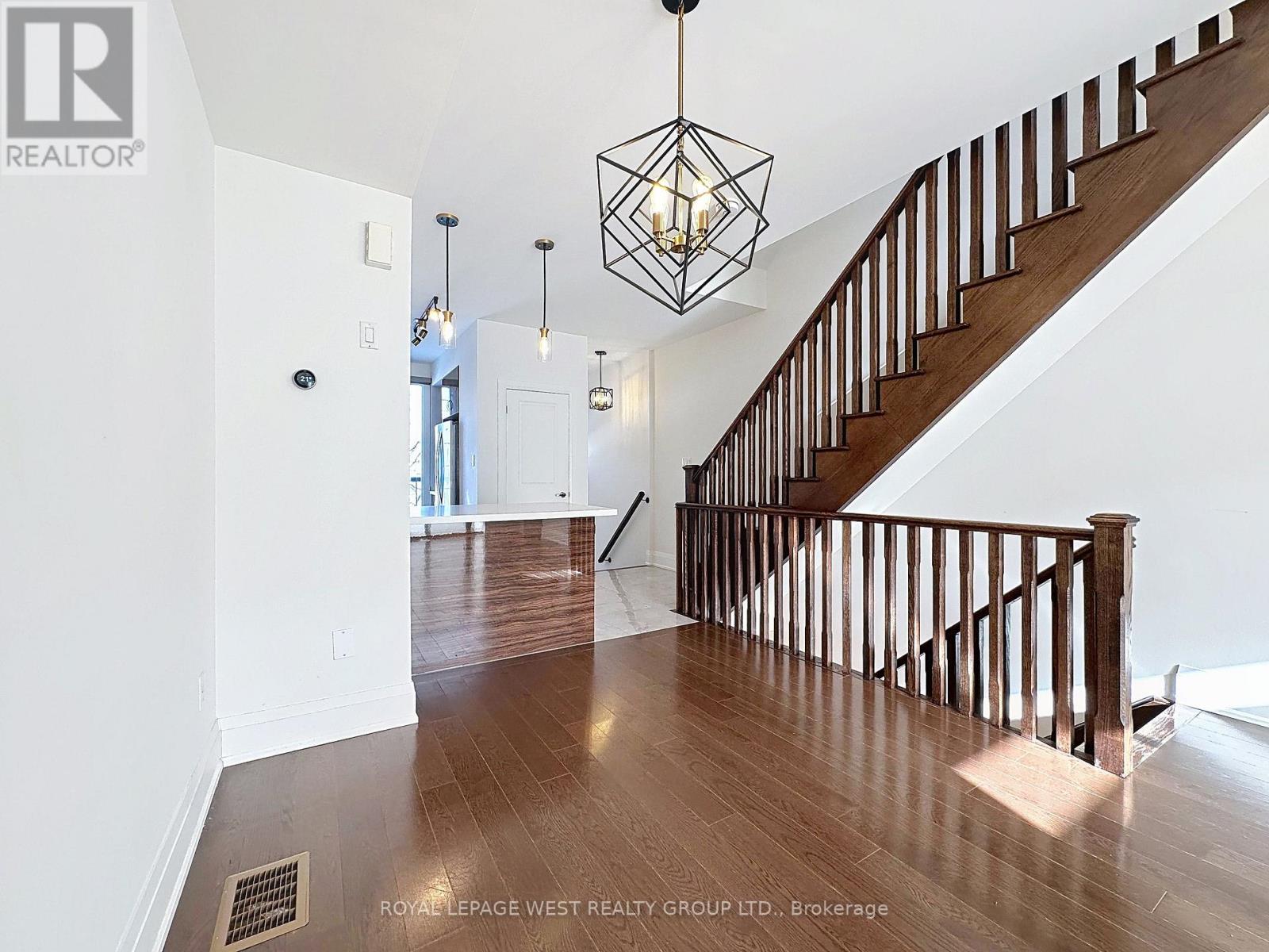 159 Norseman Street, Toronto, Ontario  M8Z 0E6 - Photo 8 - W12732130