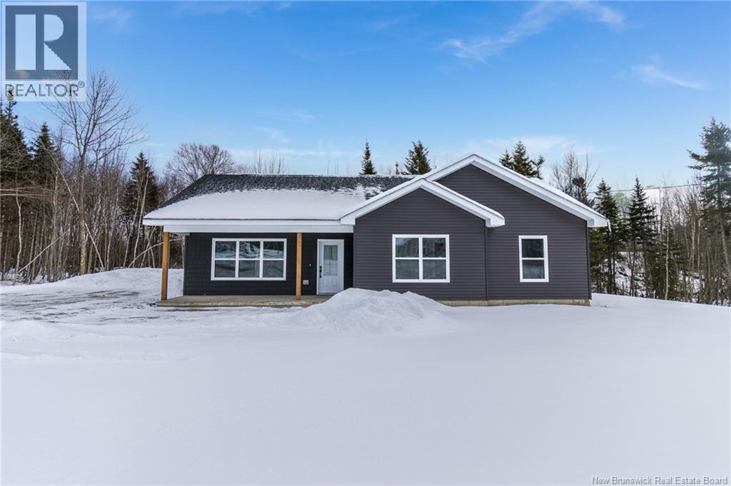 90 Shields Street, Douglas, New Brunswick  E3G 0J8 - Photo 1 - NB132114