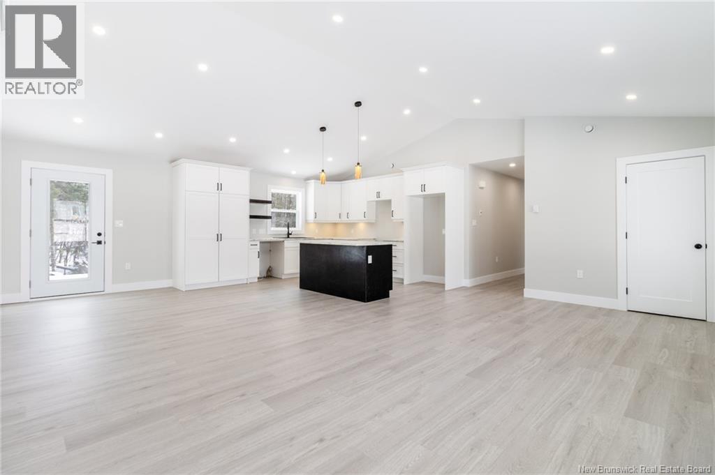 90 Shields Street, Douglas, New Brunswick  E3G 0J8 - Photo 5 - NB132114